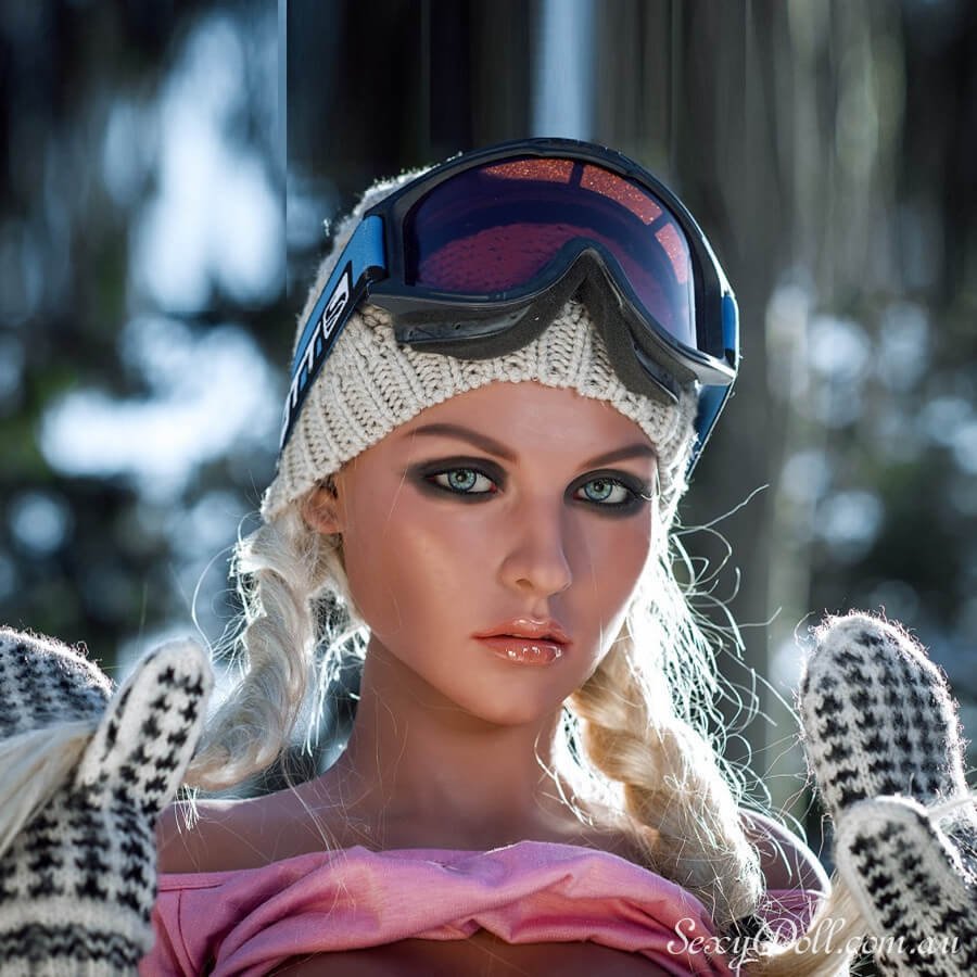 Sporty Slender Body Lifelike Sex Doll Sharon (9)